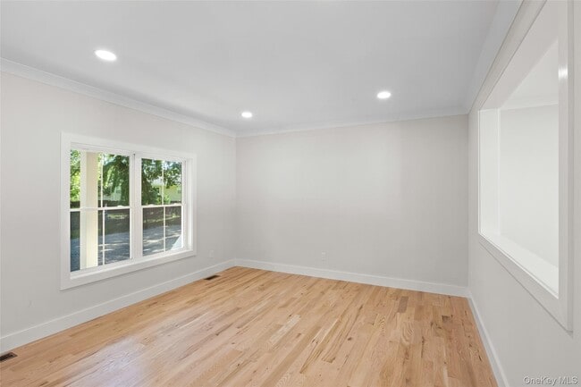 Building Photo - 557 Canal Rd