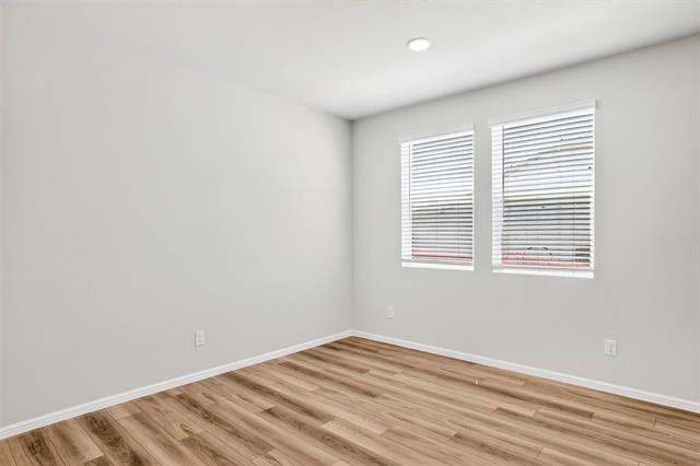 Building Photo - 736 Portina Dr