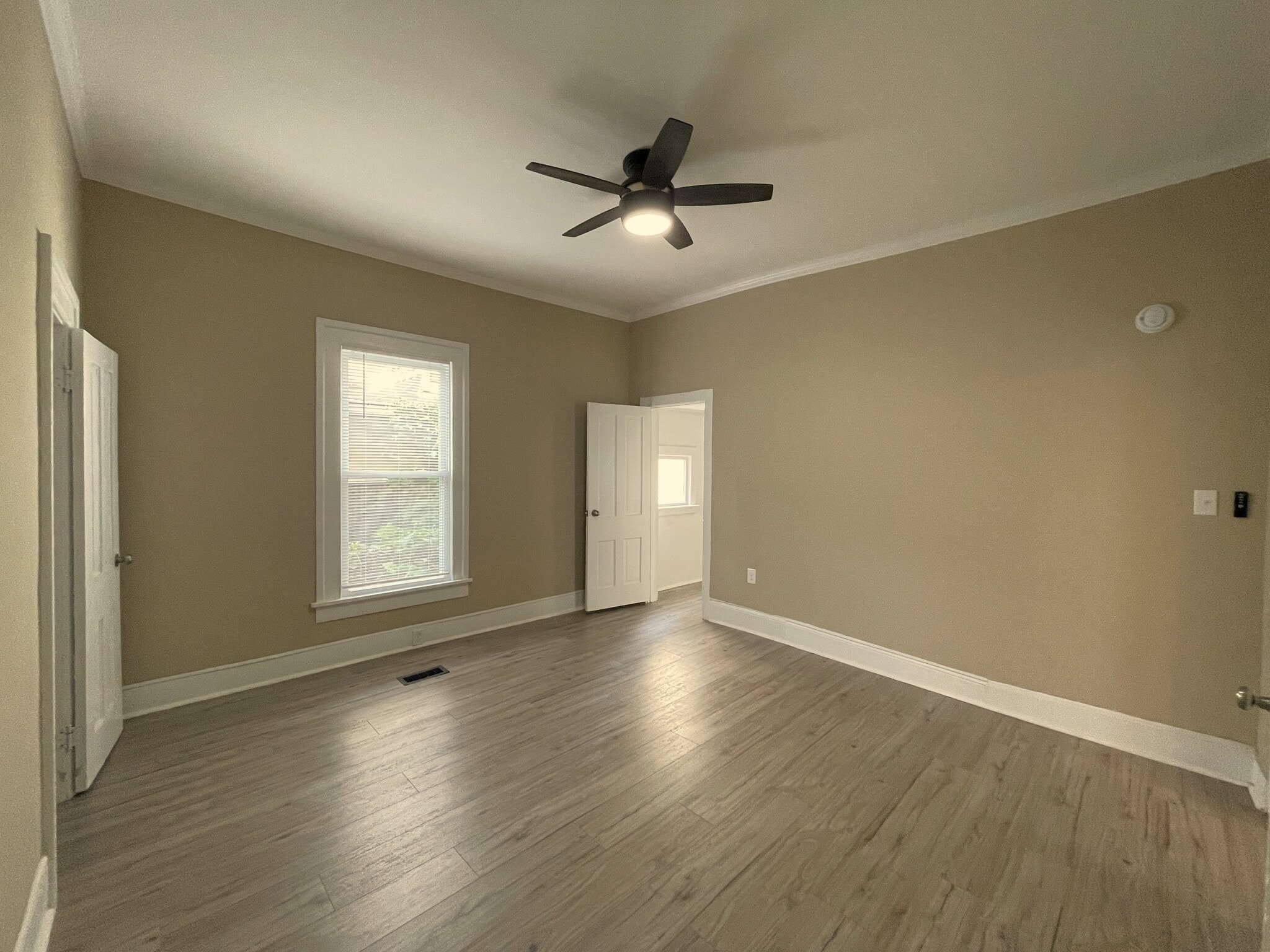 Primary Bedroom - 419 W Gray St