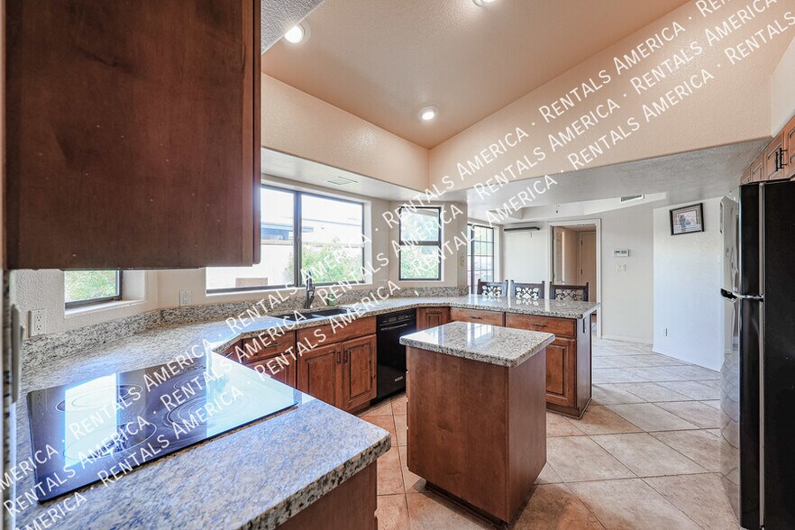 Building Photo - 8444 N 85th St