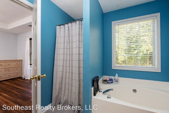 Building Photo - 3 br, 2 bath House - 458 Callie Lane