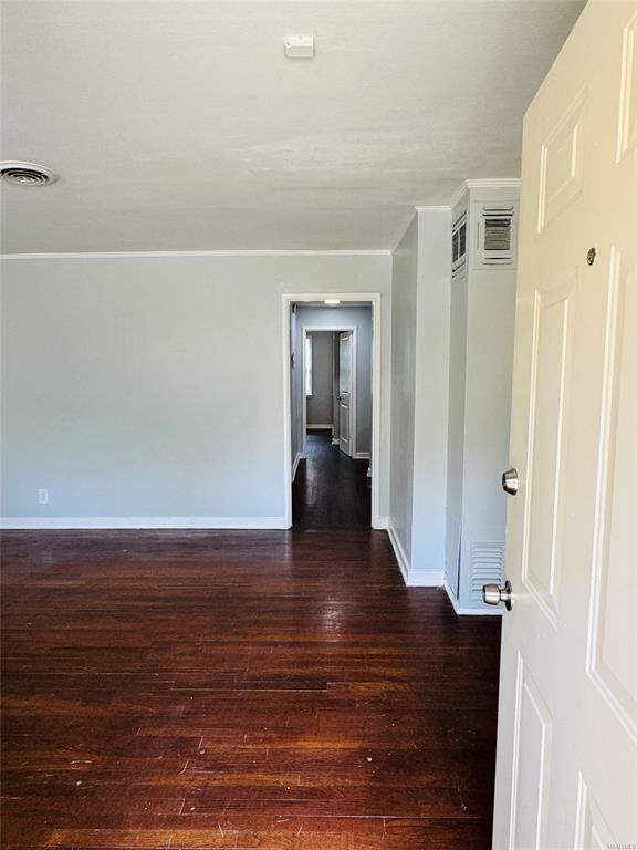 Building Photo - 4228 Hickory Dr