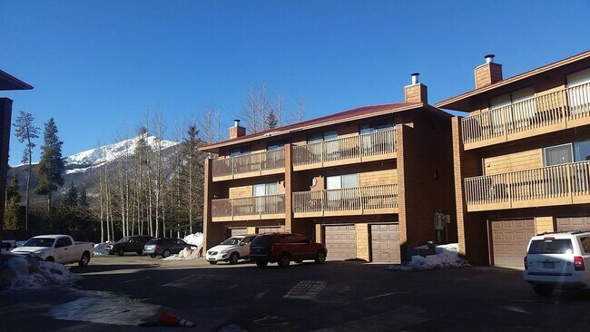 Building Photo - 716 Lagoon Dr