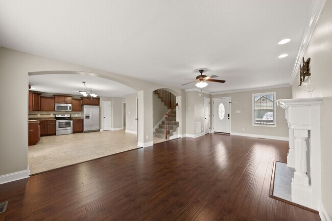 Building Photo - Coming Soon - Large home in the Heart of F...