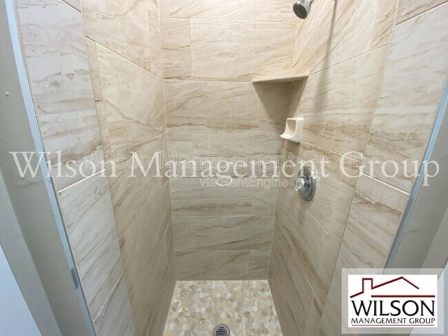 Building Photo - 5511 Lehigh Ave