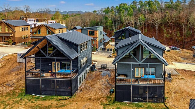 Building Photo - 532 Warbonnet Wy