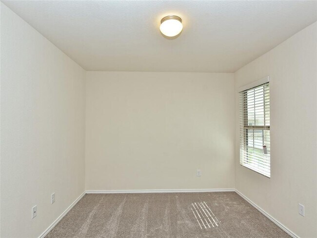 Building Photo - 21712 Gallus Dr