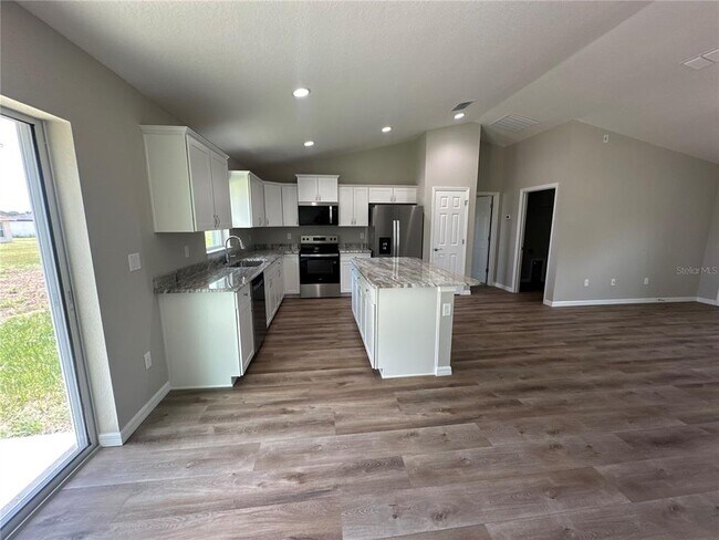 Building Photo - 115 Juniper Run