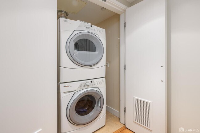 Building Photo - 330 Mission Bay Boulevard North