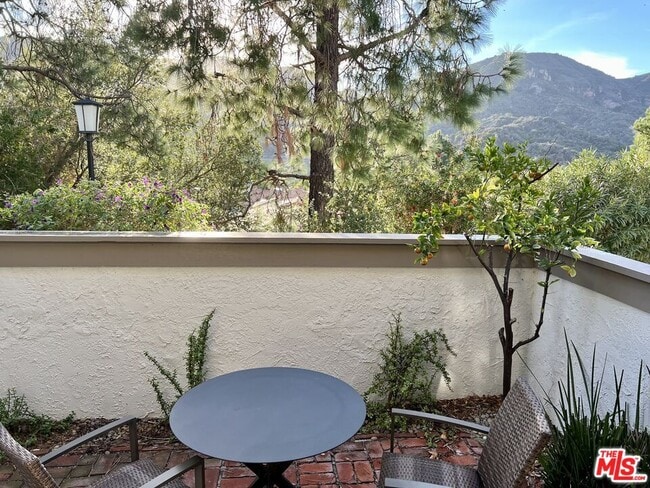 Building Photo - 17156 Palisades Cir