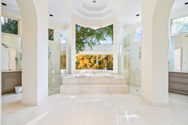 Building Photo - 197 Spyglass Ct