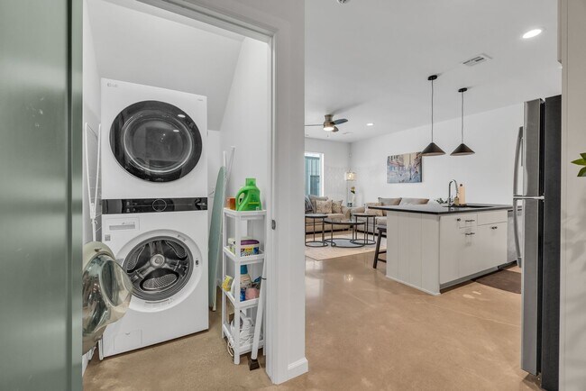 Building Photo - P.57 Kode Properties, LLC 1240-1242