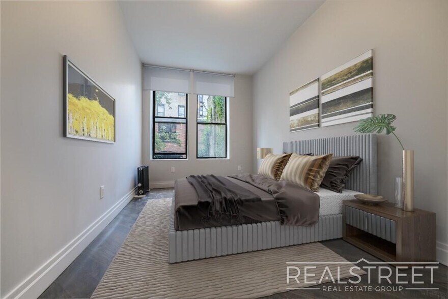 Building Photo - NEWLY RENOVATED 3 BED 2 BATH APT in Brooklyn Heights!