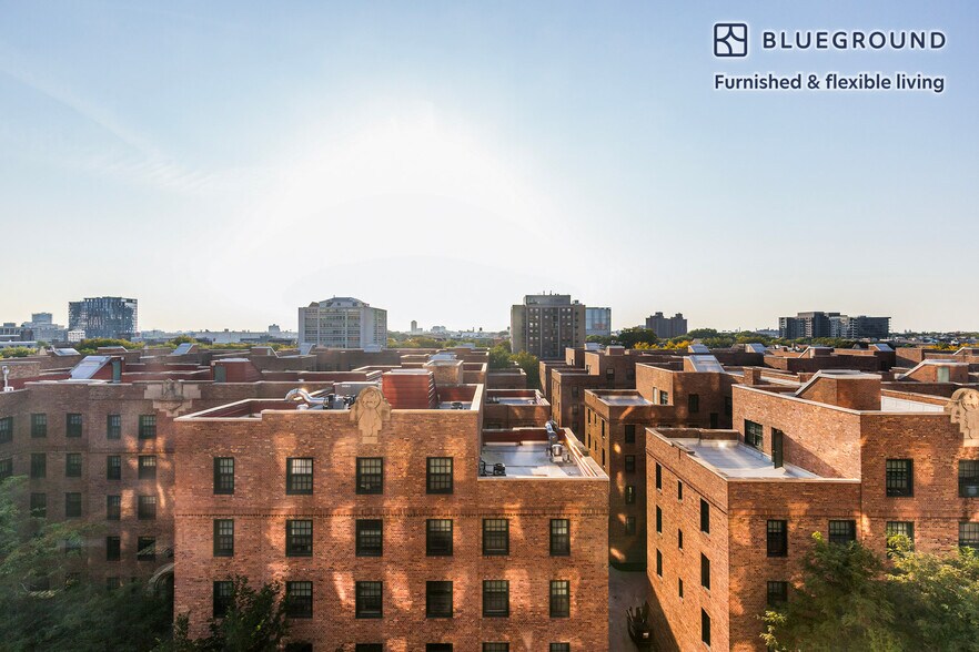 Building Photo - 343 W Schiller St