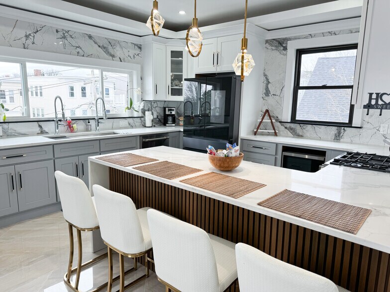 Building Photo - 31 Train St