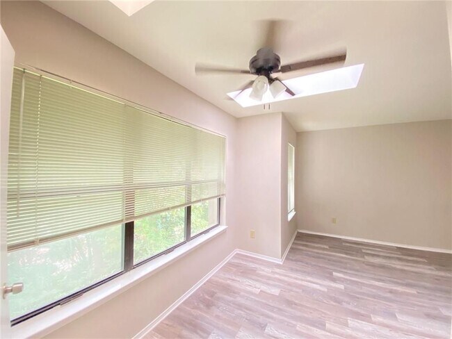 Building Photo - 1309 Old Hammond Chase