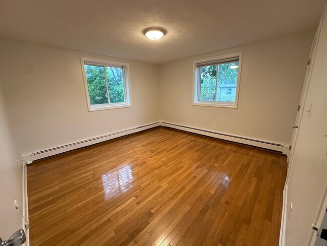 Building Photo - 32 Annese Rd