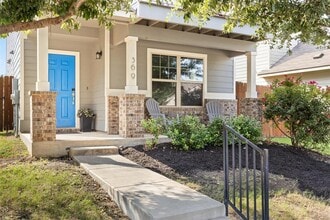 Building Photo - 369 S Brook Dr