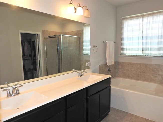 Building Photo - 2705 Osprey Ln
