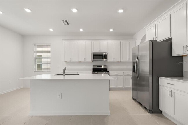 Building Photo - 6053 Meditation Dr