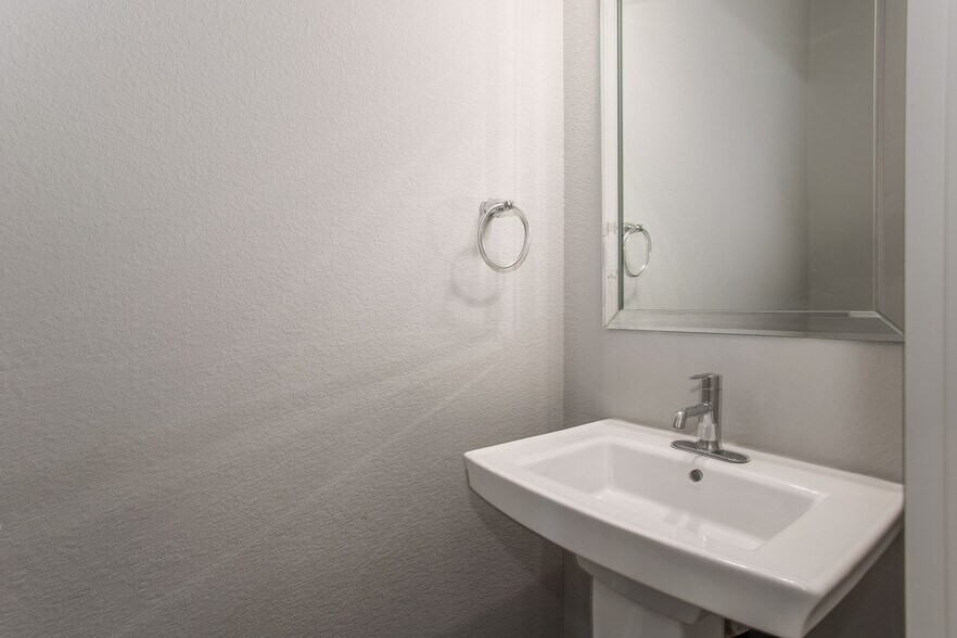 Downstairs Bath - 212 Wimberly Street