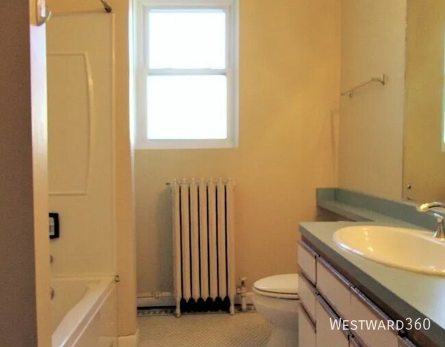 Building Photo - 420 N Marion St