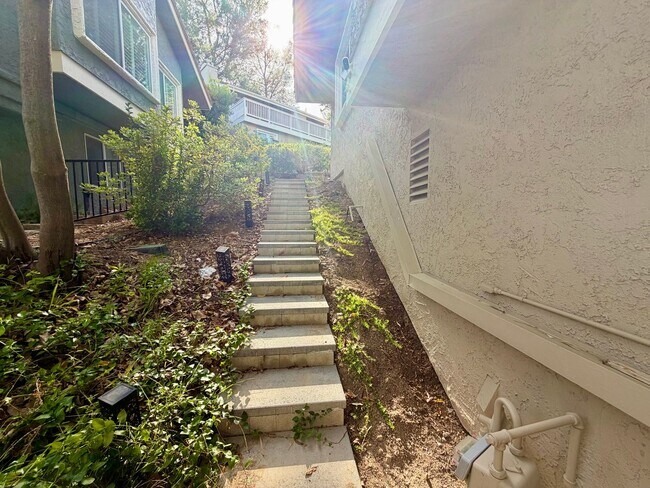 Building Photo - 5708 Camelia Ln