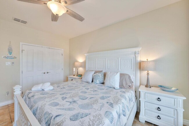 Building Photo - 660 Kara Dr