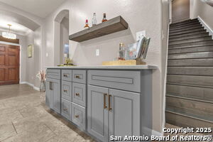 Building Photo - 8427 Buckhorn Parke