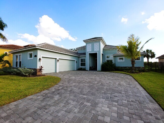 Building Photo - "Spacious 4 Bed, 3.5 Bath Rockledge Rental - Your Dream Home Awaits!"