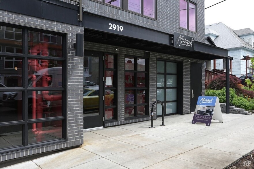 Building Photo - 2919 SE Division St