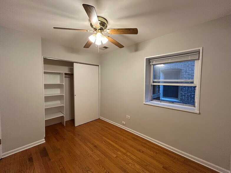 Building Photo - 6535 N Mozart St