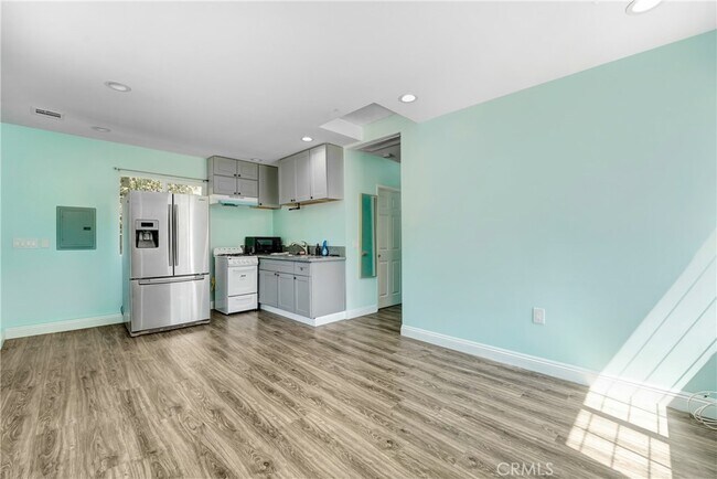 Building Photo - 20751 Parthenia St
