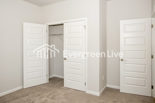 Building Photo - 109 Ashby Pond Dr