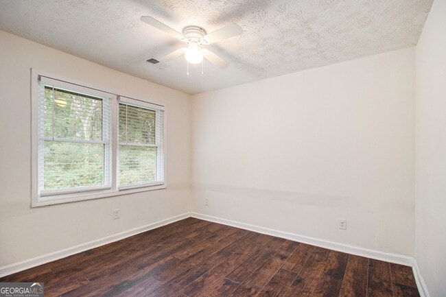 Building Photo - 2087 Austin Dr