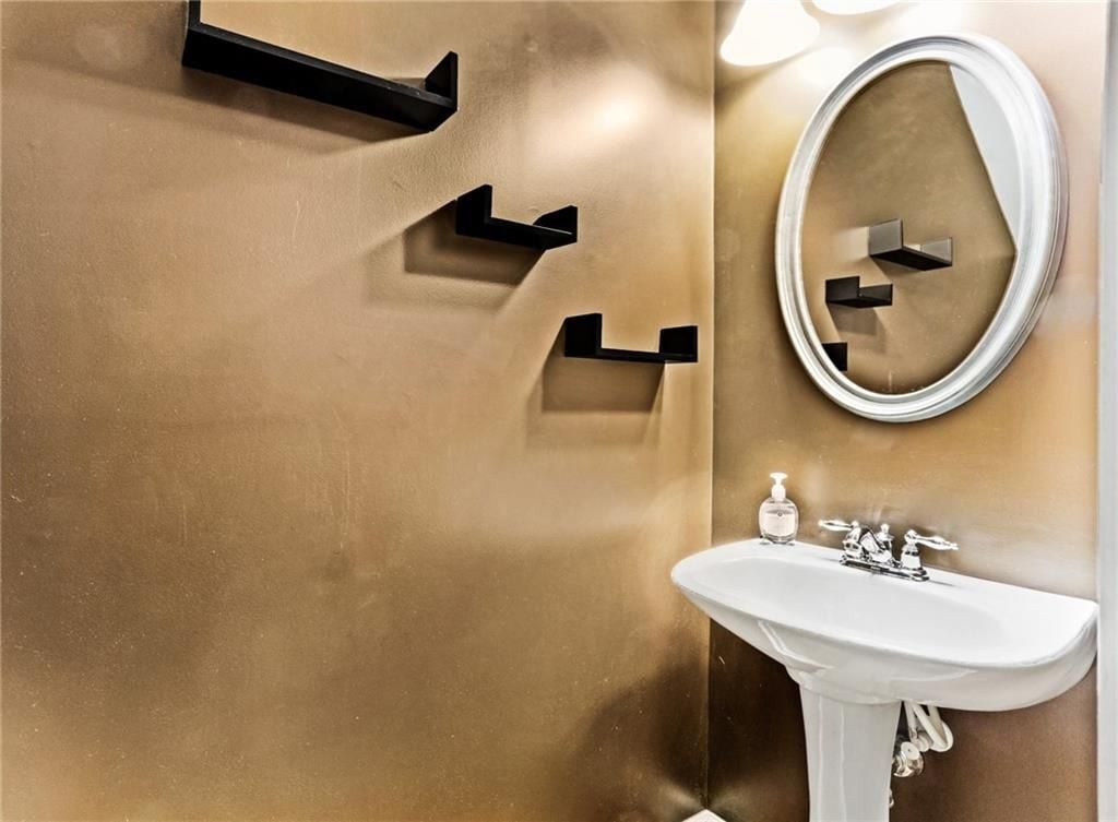 Building Photo - 9830 Murano View