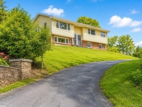 Building Photo - 43 Glenmere Homesites Rd