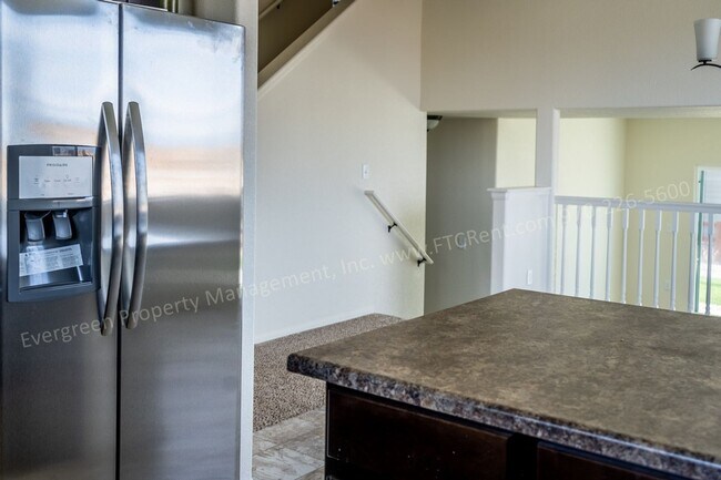 Building Photo - Gorgeous 4-Bed, 2.5 Bath Home in Windsor!