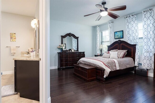 Building Photo - 13243 Overstreet Rd