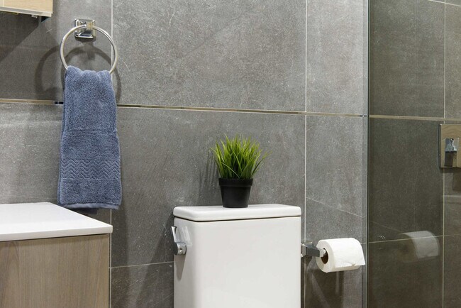 Building Photo - 1597 York Ave