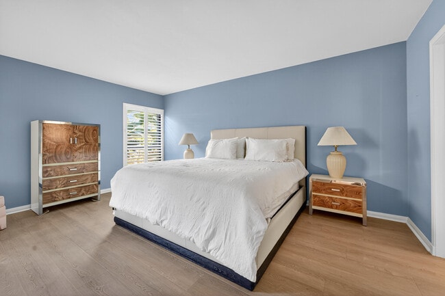 Building Photo - 6 Concourse Dr