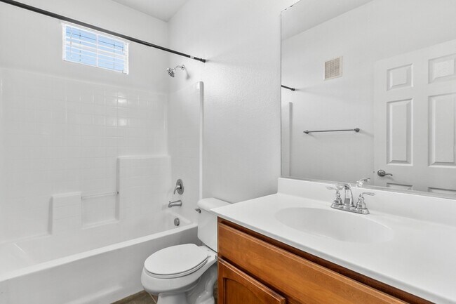 Building Photo - 308 Island Way