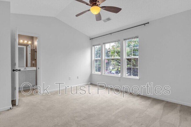 Building Photo - 303 Yellow Hawthorn Cir