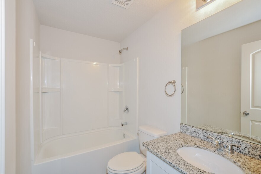 Building Photo - 23 Ryecliffe Dr