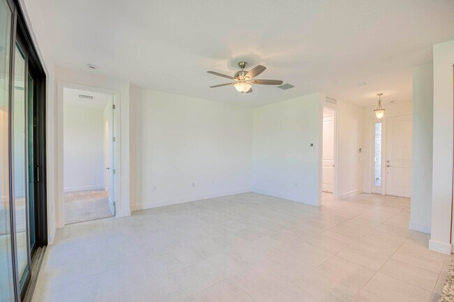 Building Photo - 12555 SW Manatee Marsh Ter