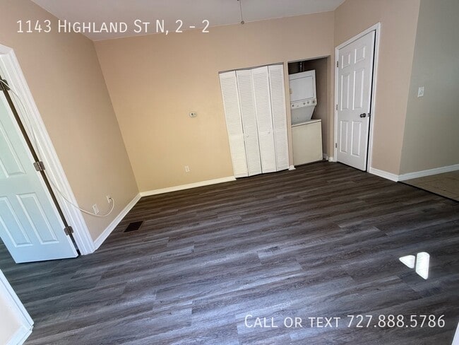 Building Photo - 1143 Highland St N