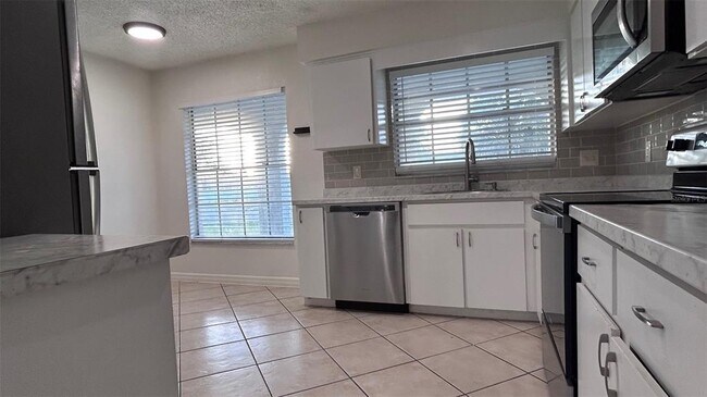 Building Photo - 12043 Rotuma St