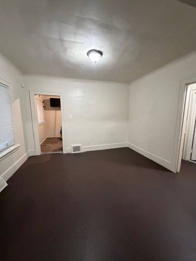 Building Photo - 4 Bedroom Home for Rent