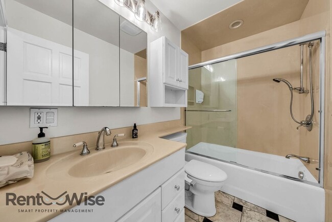 Building Photo - 1951 Heath Dr