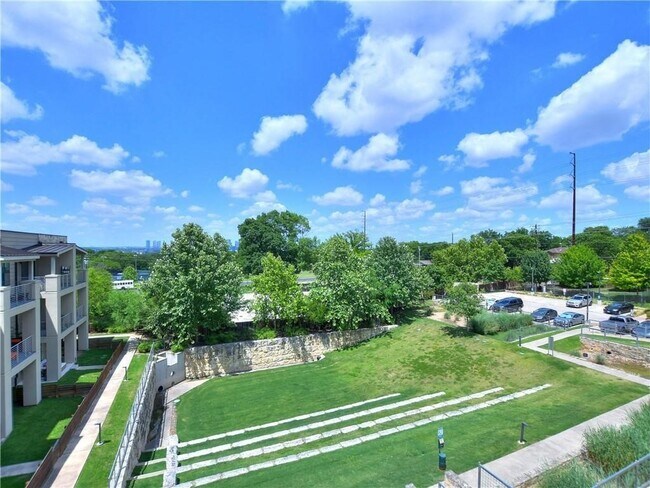 Building Photo - 2725 Dulce Ln